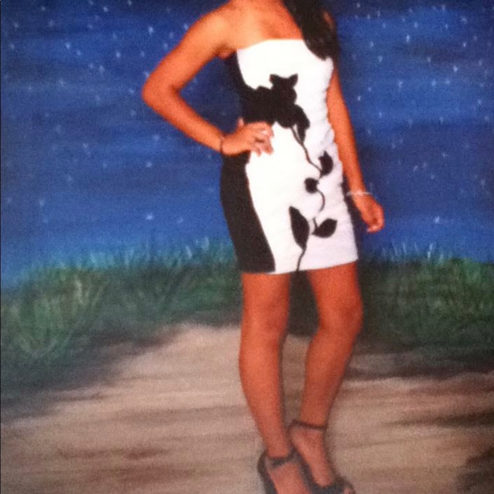 Formal dress one strap worn twice